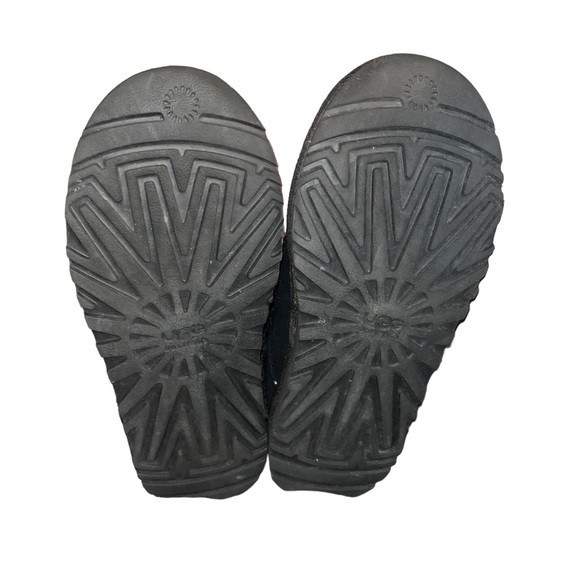 Ugg Sweater Booties with Buckle Size 5 - Picture 6 of 6